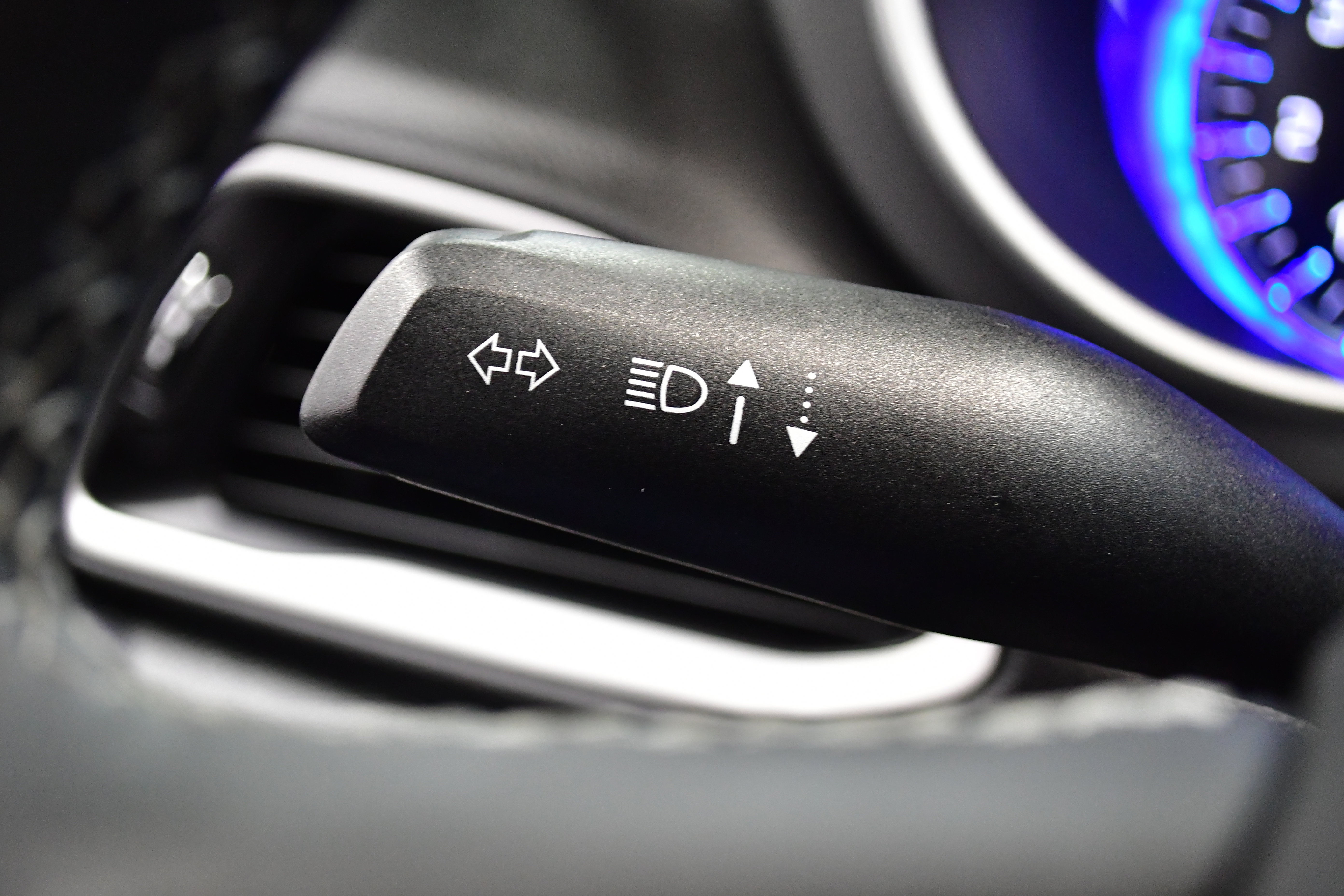 Used 2025 Chrysler Pacifica Select FWD image 23