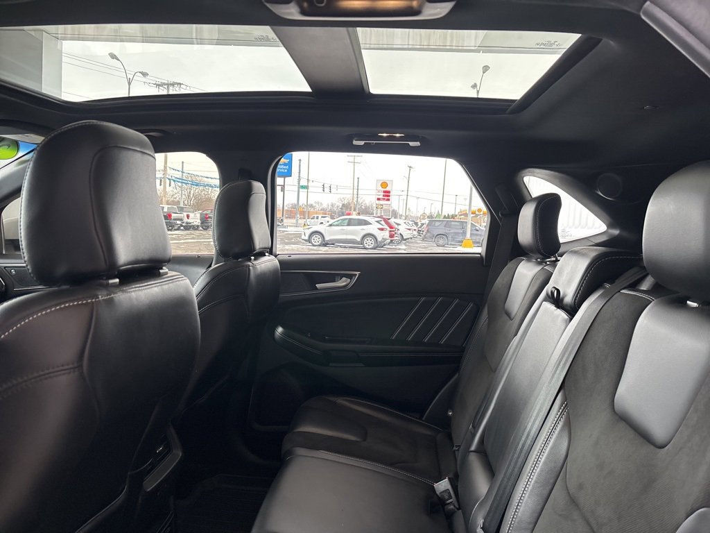 Used 2020 Ford Edge ST w/ Equipment Group 401A image 25