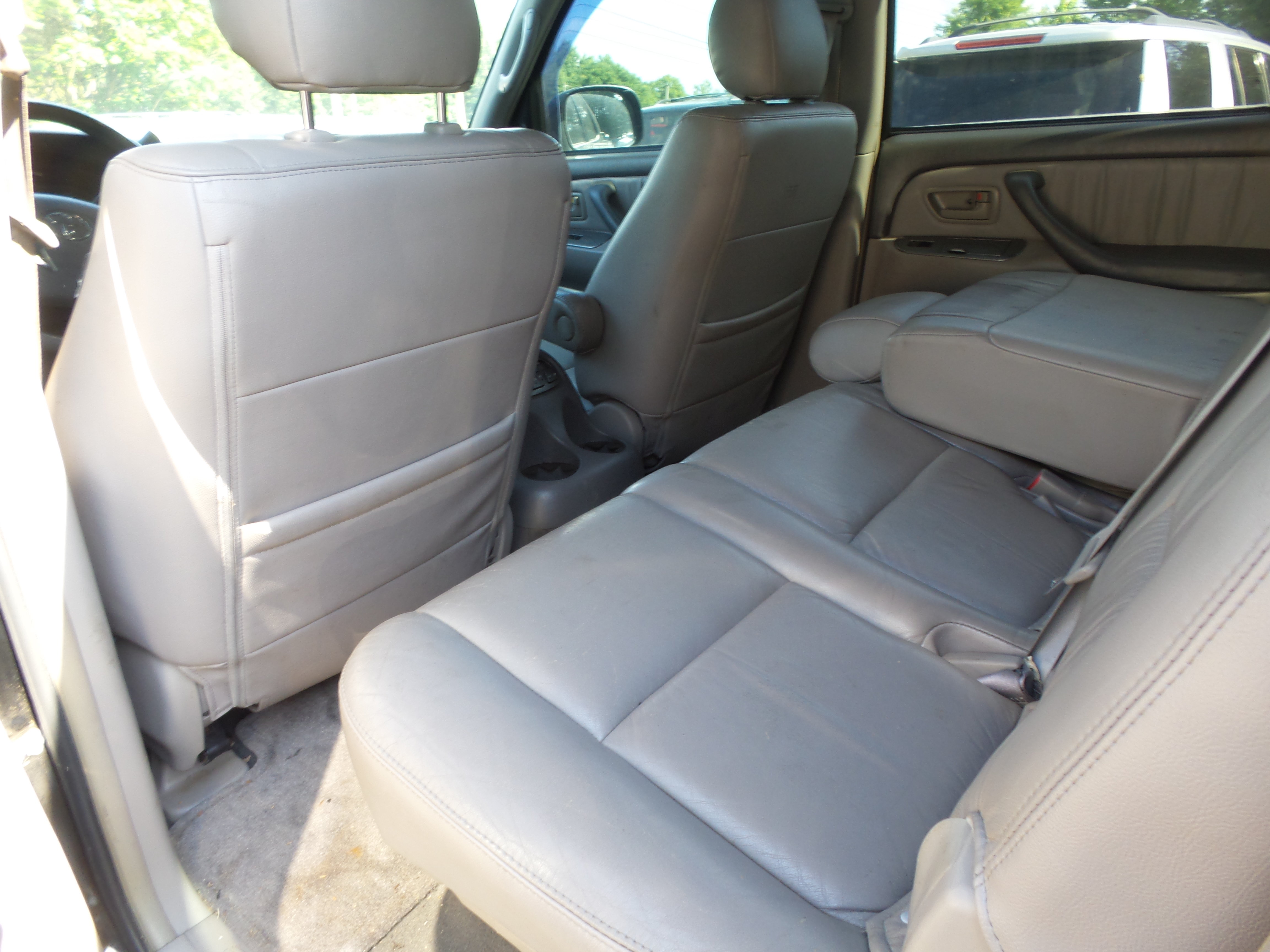 Used 2007 Toyota Sequoia Limited RWD image 6