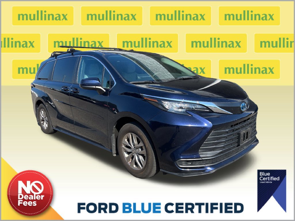 Used 2025 Toyota Sienna LE