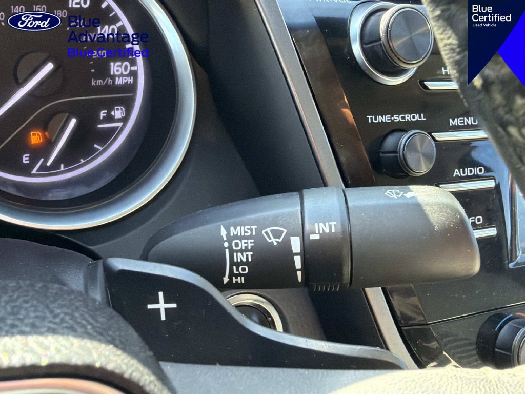 Used 2018 Toyota Camry SE w/ Moonroof Package FWD image 28