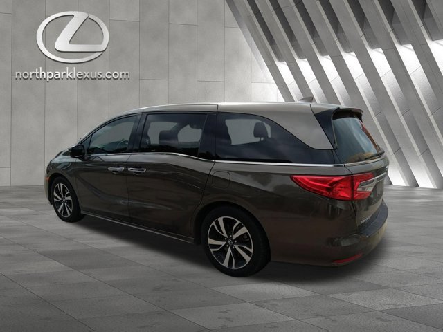Used 2018 Honda Odyssey Elite image 2