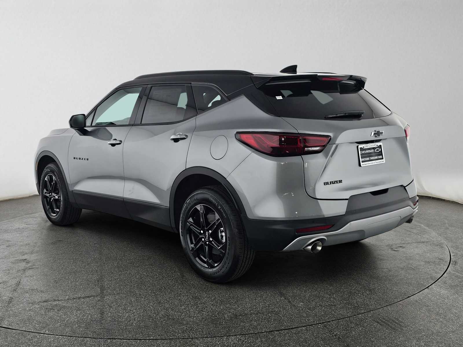 New 2026 Chevrolet Blazer LT w/ Convenience Package FWD image 5