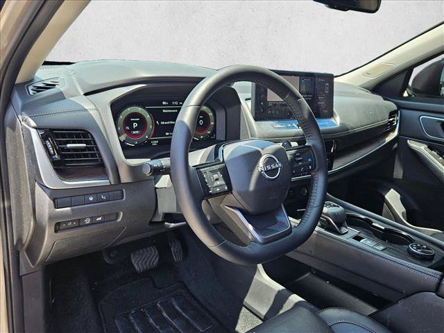 Used 2026 Nissan Rogue Platinum w/ Platinum Premium Package AWD/4WD image 8