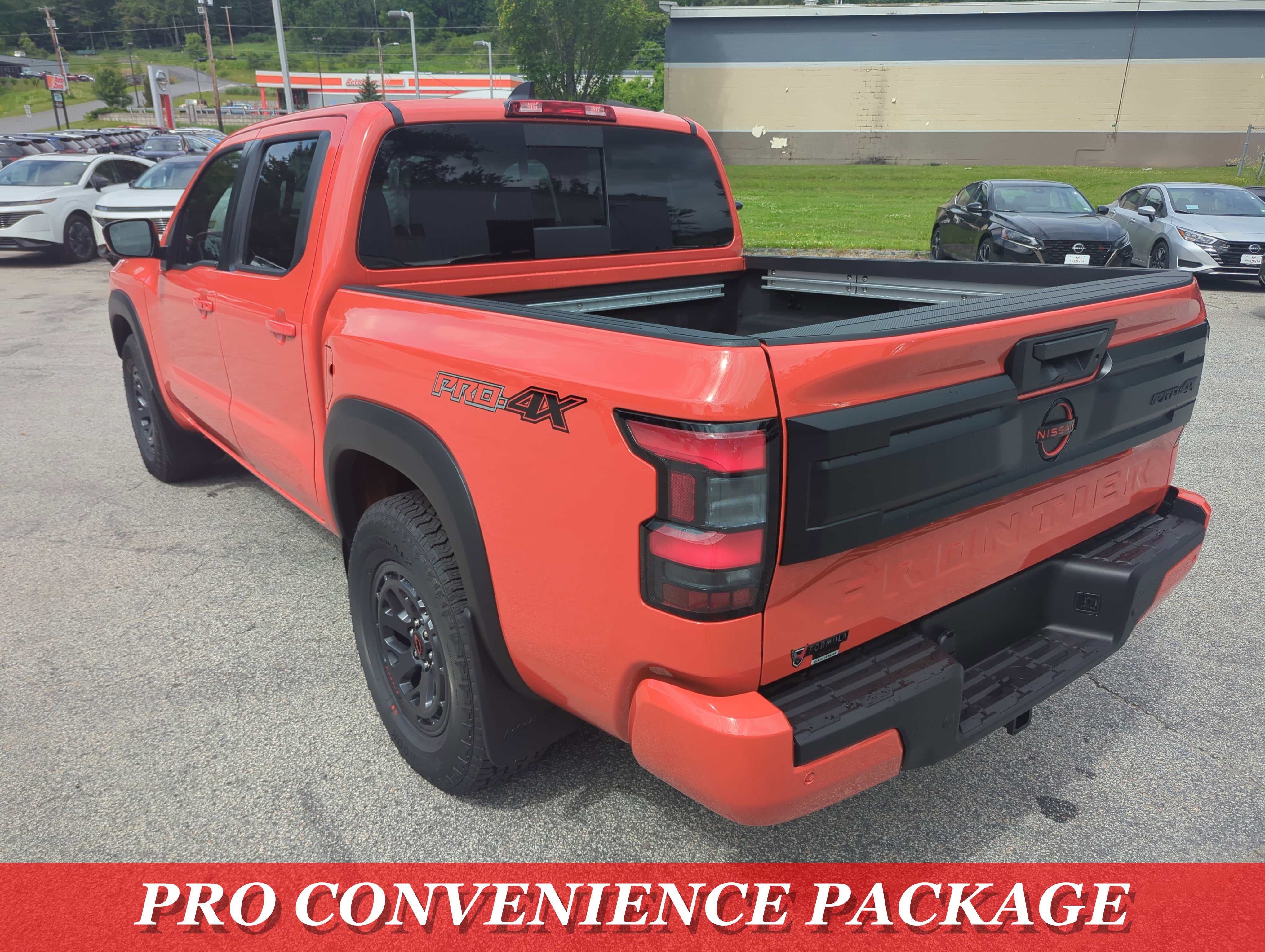 New 2025 Nissan Frontier PRO-4X w/ Pro Convenience Package image 5