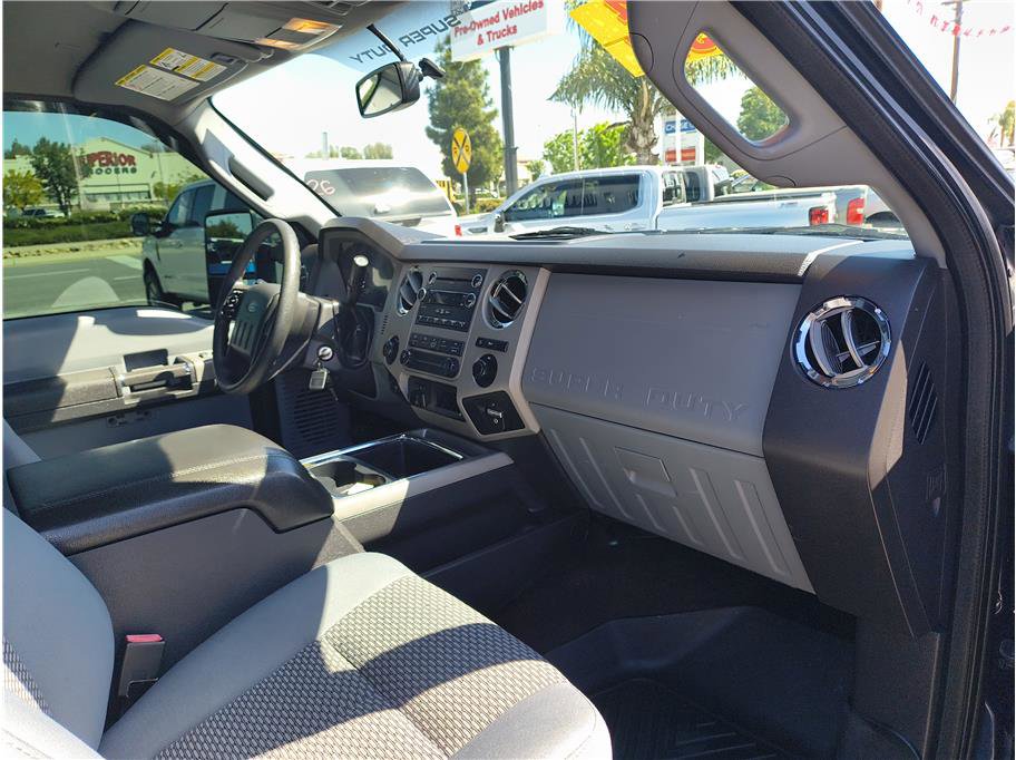 Used 2013 Ford F250 XLT w/ Chrome Pkg image 13
