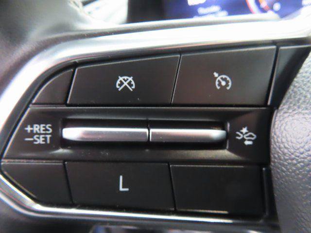 Used 2025 Chevrolet Traverse LT AWD/4WD image 16