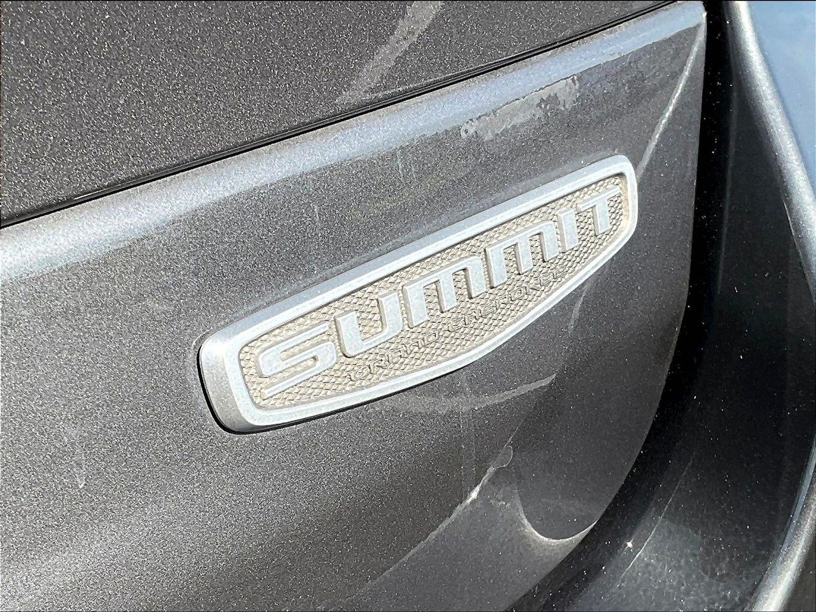 Used 2025 Jeep Grand Cherokee Summit w/ MOPAR Finishing Package AWD/4WD image 24
