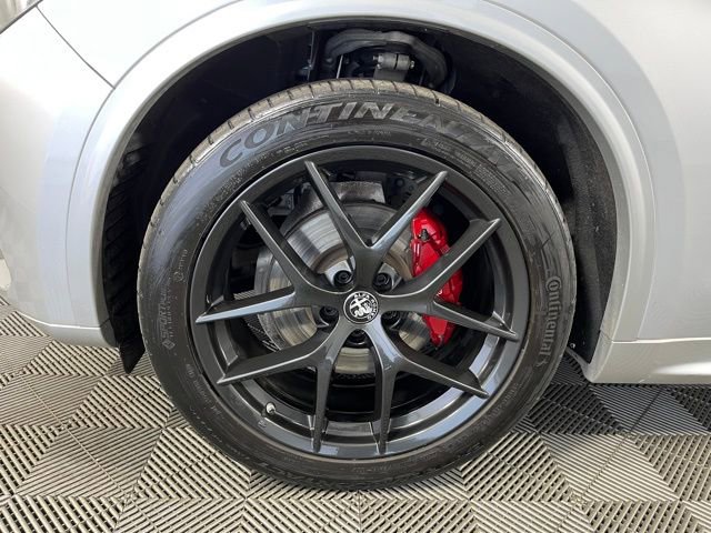 Used 2020 Alfa Romeo Stelvio Ti Sport w/ Quick Order Package 22S Sport image 9