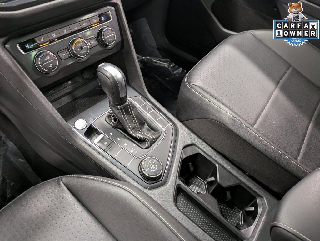 Used 2021 Volkswagen Tiguan SE w/ Panoramic Sunroof Package image 15