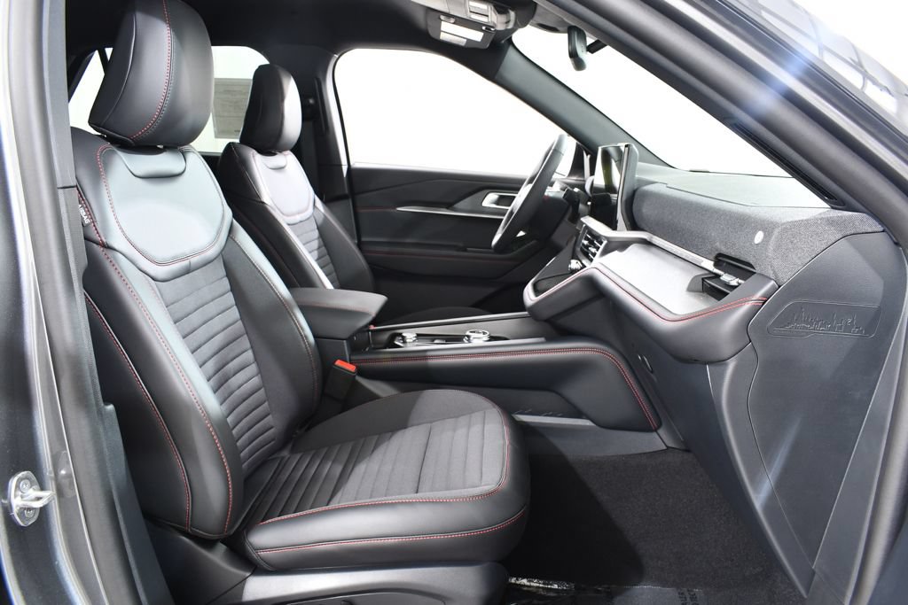 New 2026 Ford Explorer ST-Line w/ ST-Line Street Pack AWD/4WD image 10