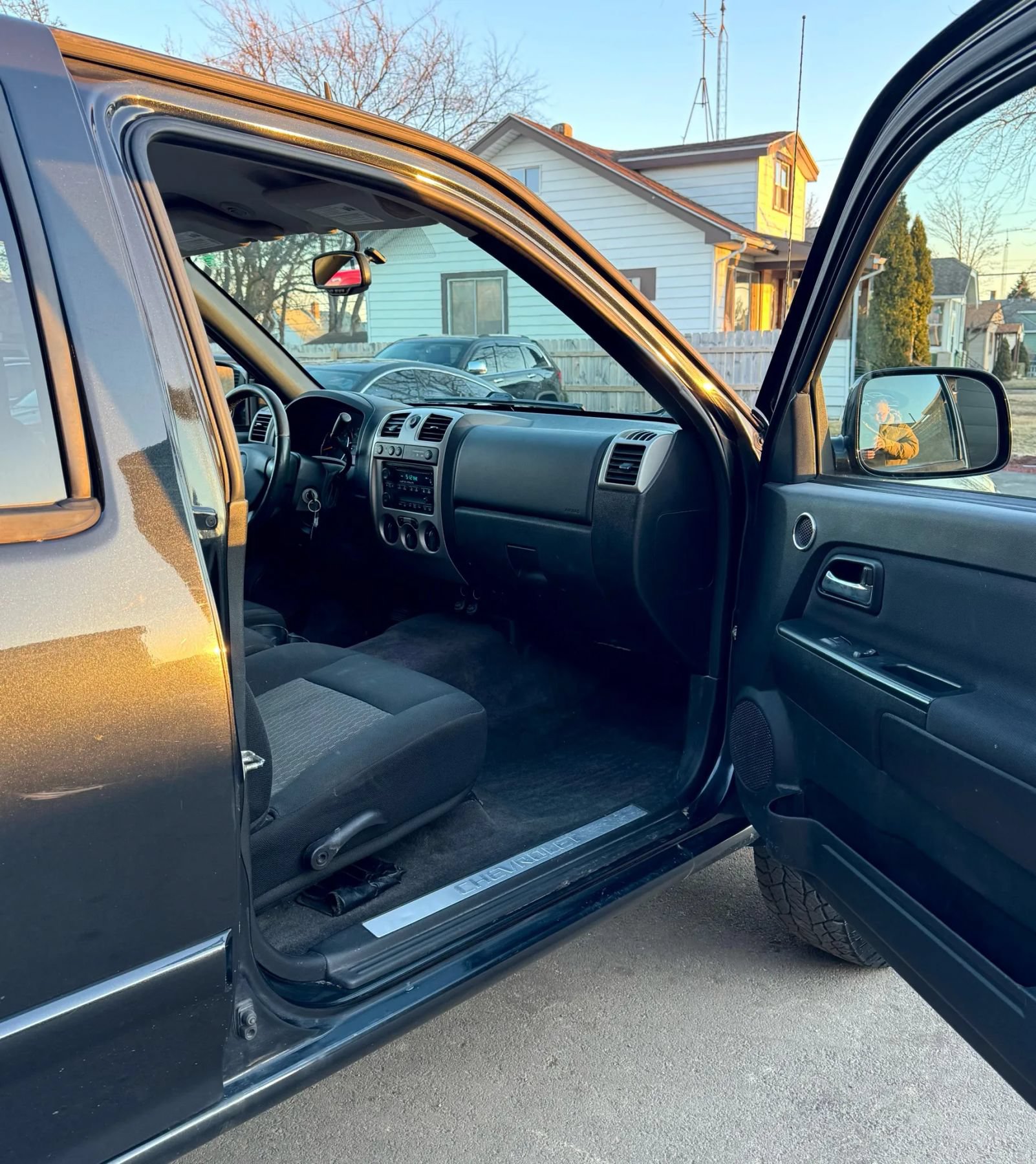 Used 2009 Chevrolet Colorado LT w/ LT Preferred Equipment Group AWD/4WD image 11