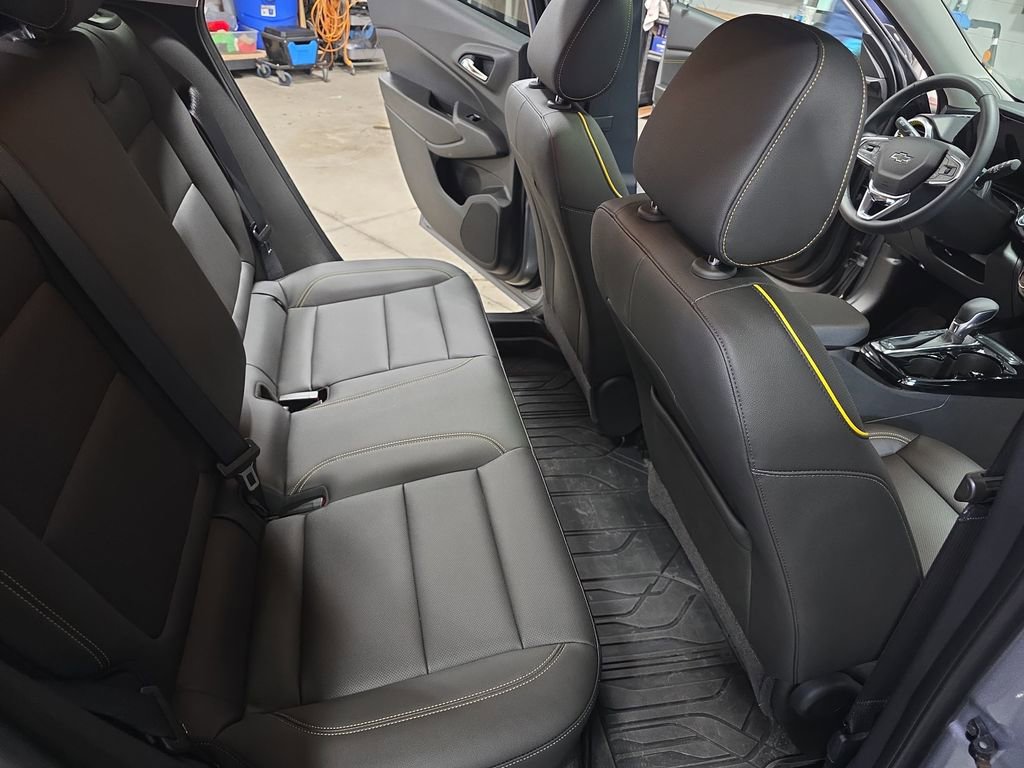 Certified 2024 Chevrolet Trax ACTIV w/ Sunroof Package image 11