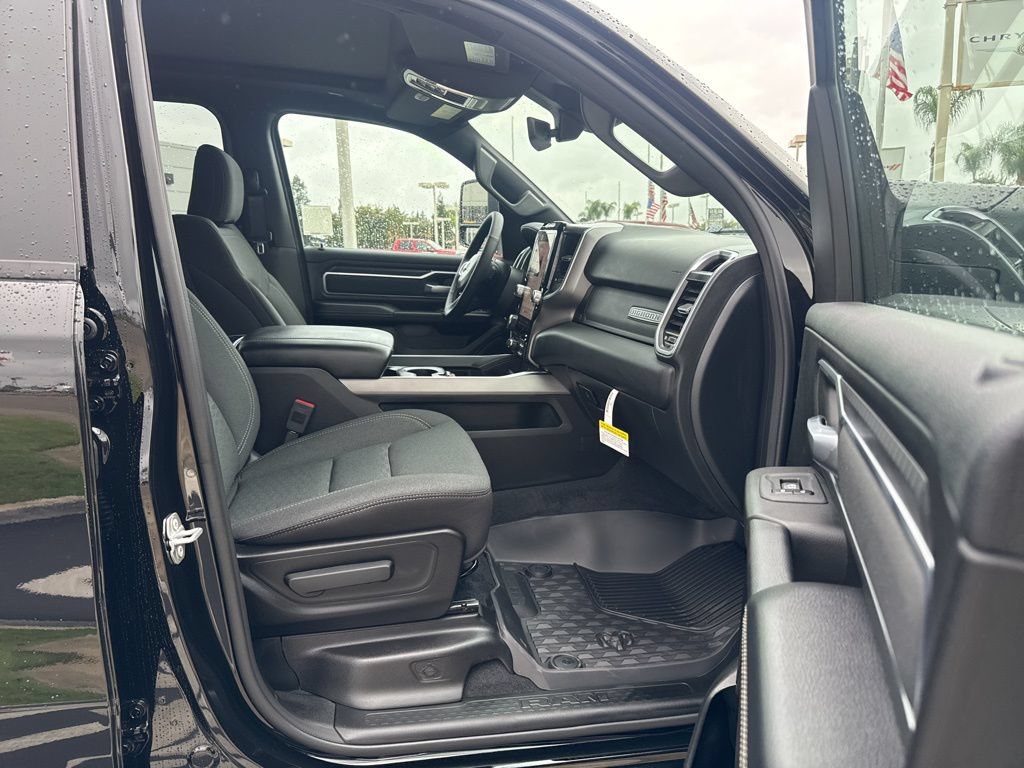 New 2026 RAM 1500 Big Horn AWD/4WD image 6