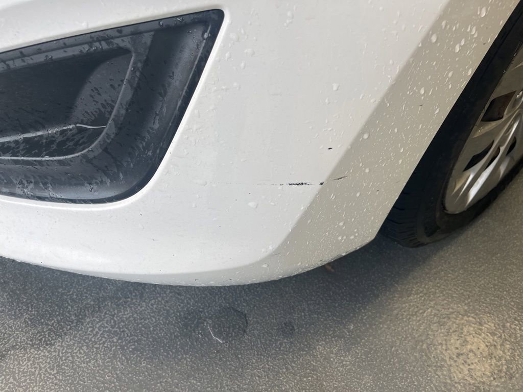 Used 2017 Hyundai Elantra GT FWD image 5