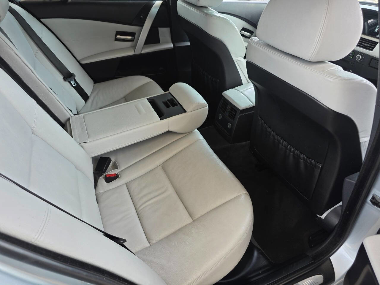 Used 2006 BMW M5 RWD image 28