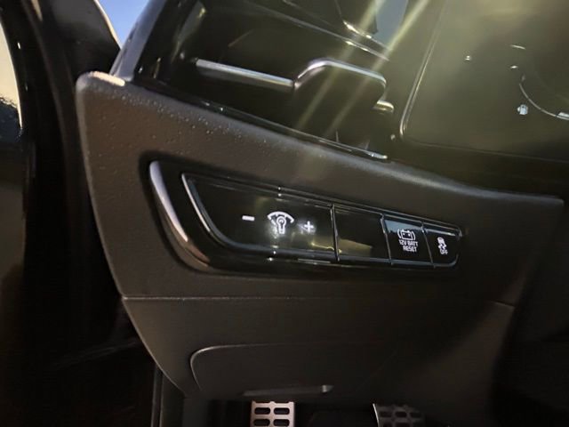 Used 2023 Kia Niro EX Touring image 13