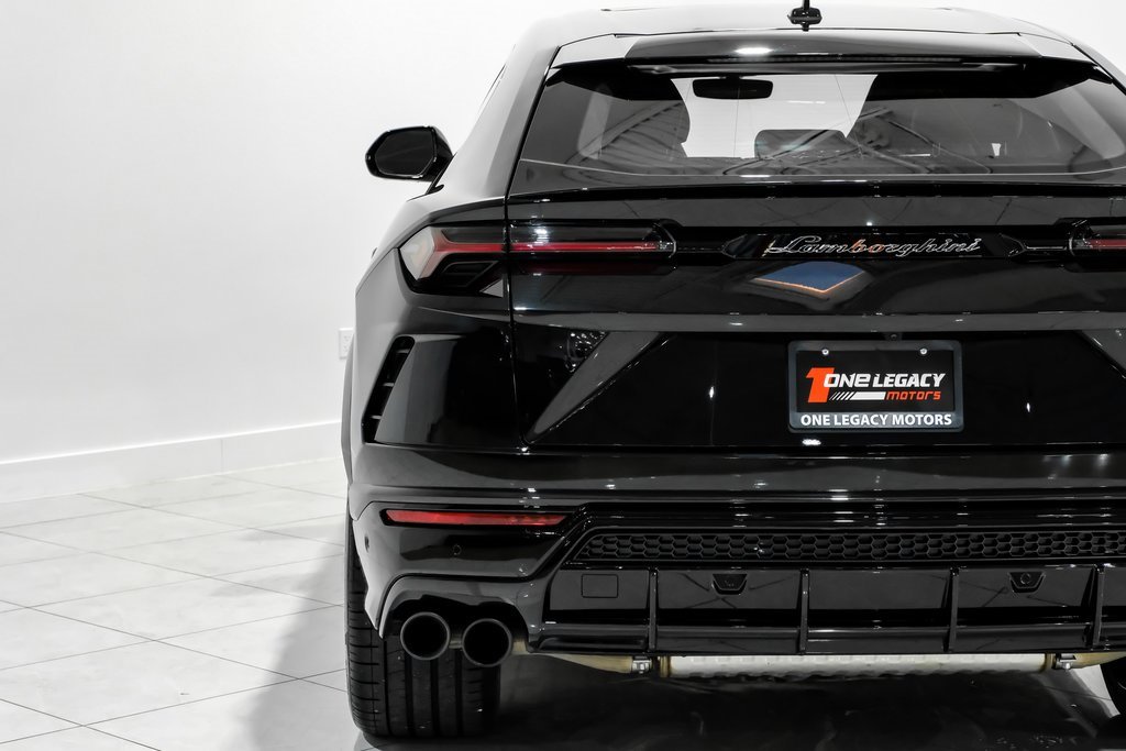 Used 2022 Lamborghini Urus image 47