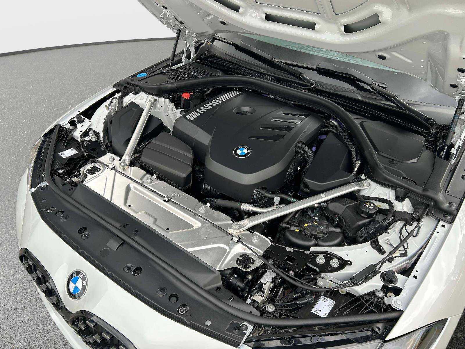 Used 2025 BMW 430i xDrive Coupe w/ M Sport Package AWD/4WD image 9