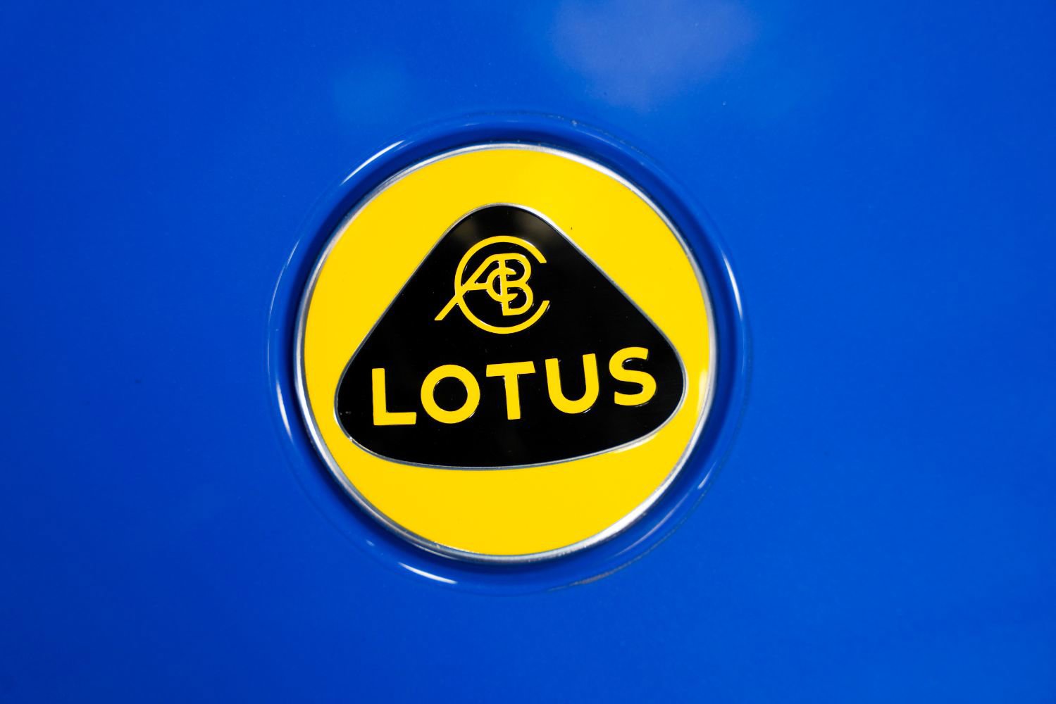 Used 2024 Lotus Emira First Edition image 13
