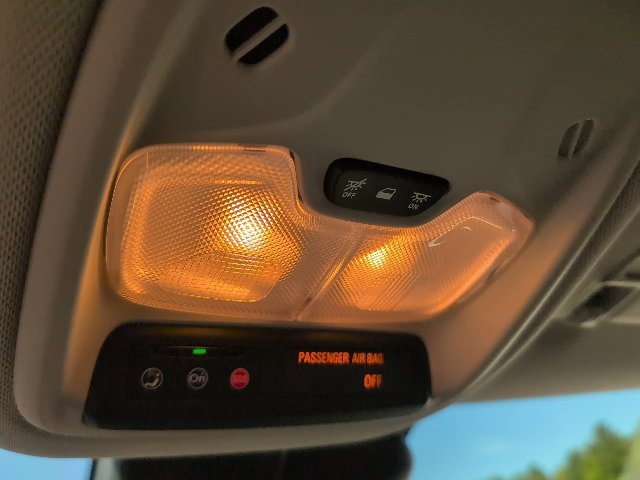 Used 2025 Chevrolet TrailBlazer LT w/ Convenience Package FWD image 33