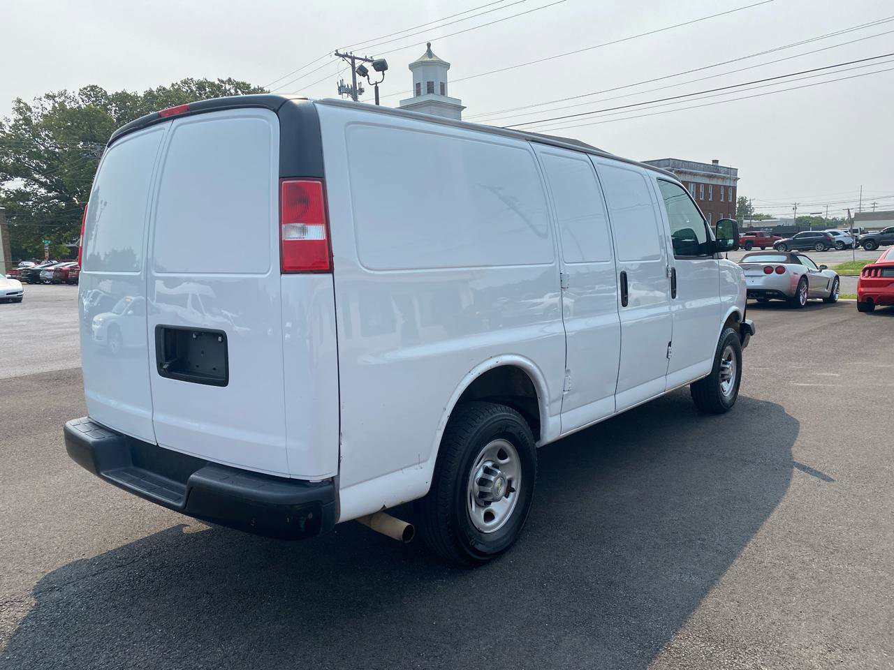 Used 2020 Chevrolet Express 2500 w/ Driver Convenience Package RWD image 8