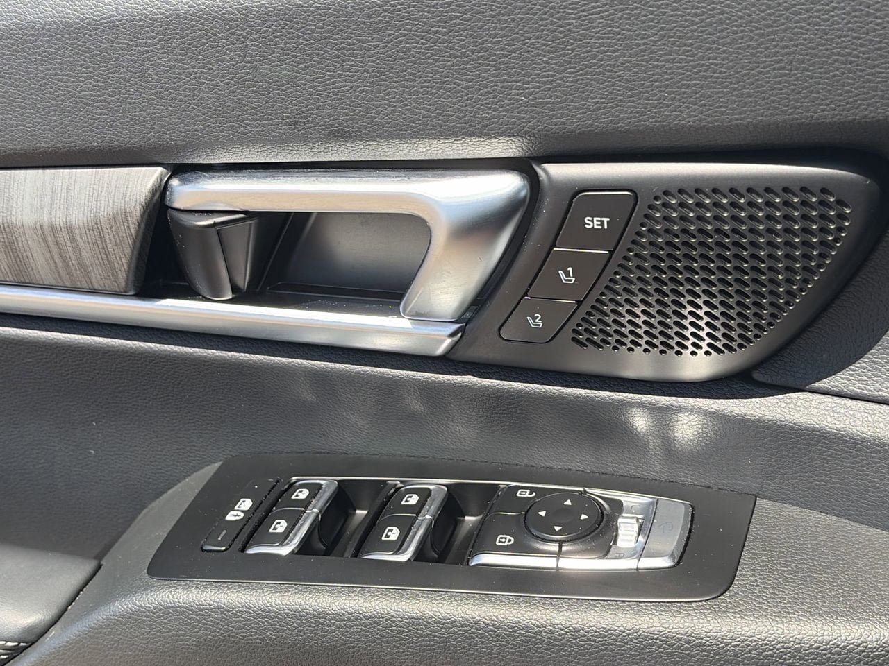 Certified 2025 Kia Telluride SX Prestige AWD/4WD image 20