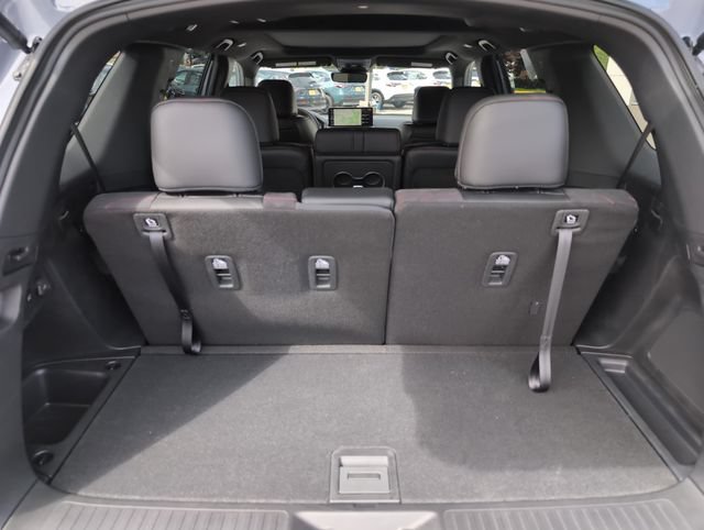 Used 2026 Honda Pilot Black Edition image 15