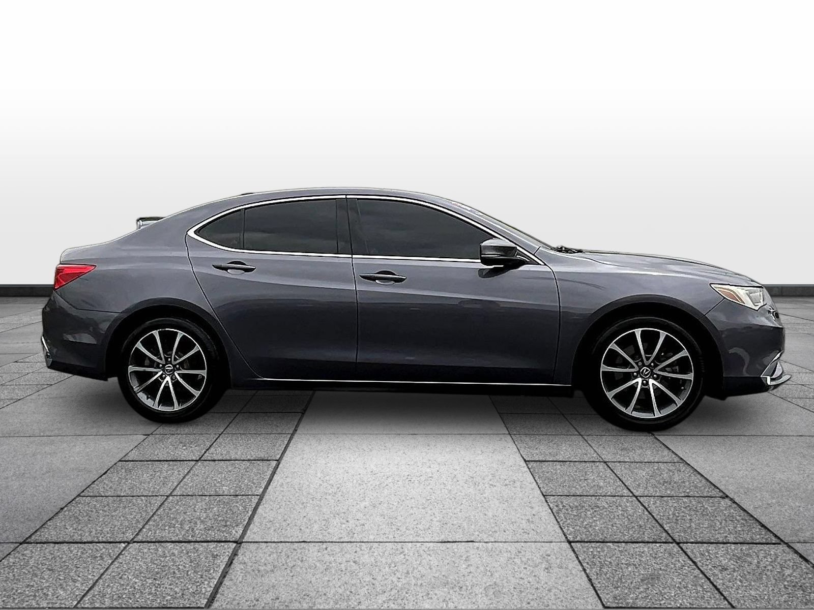 Used 2018 Acura TLX V6 FWD image 4