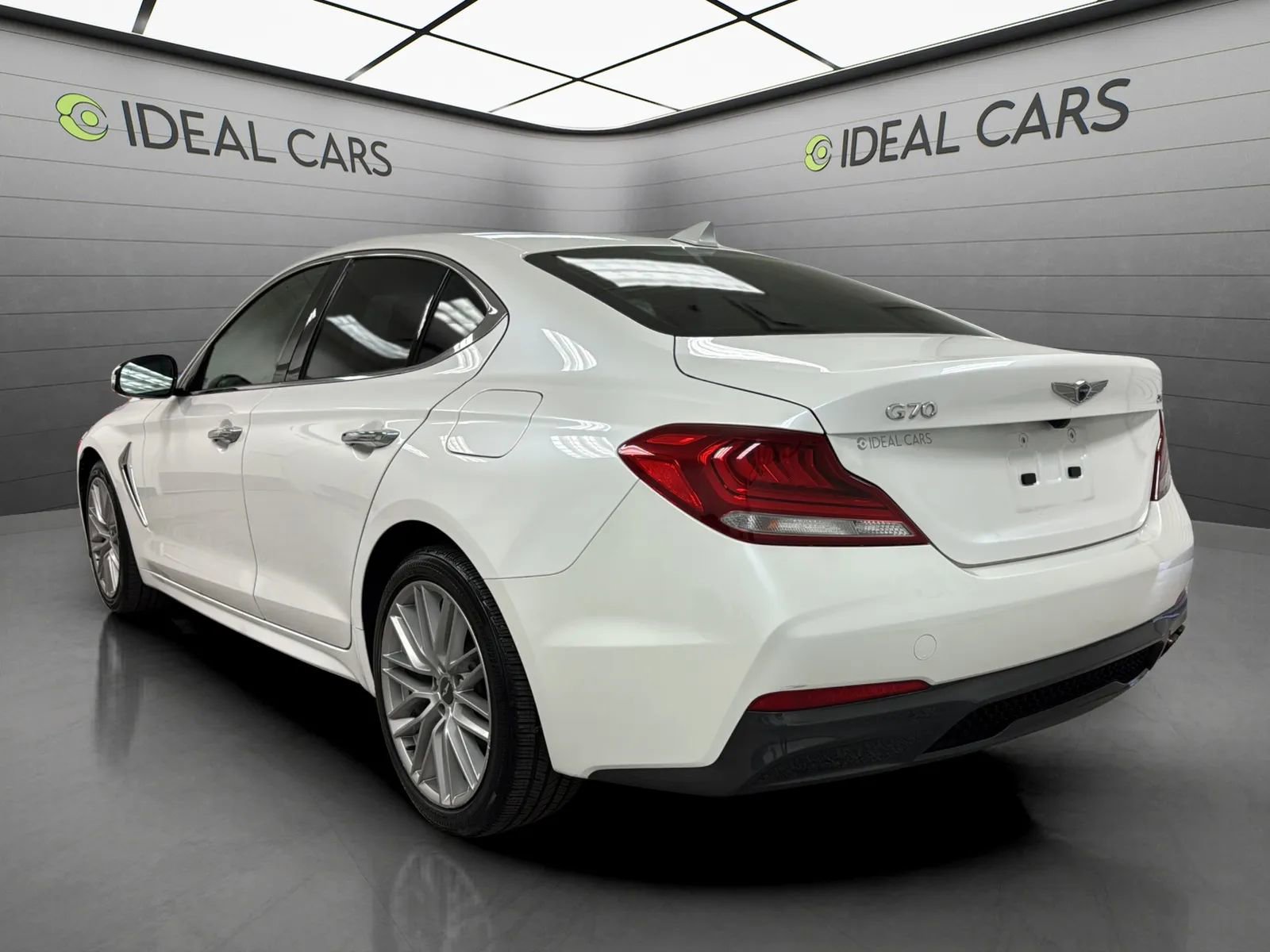 Used 2020 Genesis G70 2.0T RWD image 7