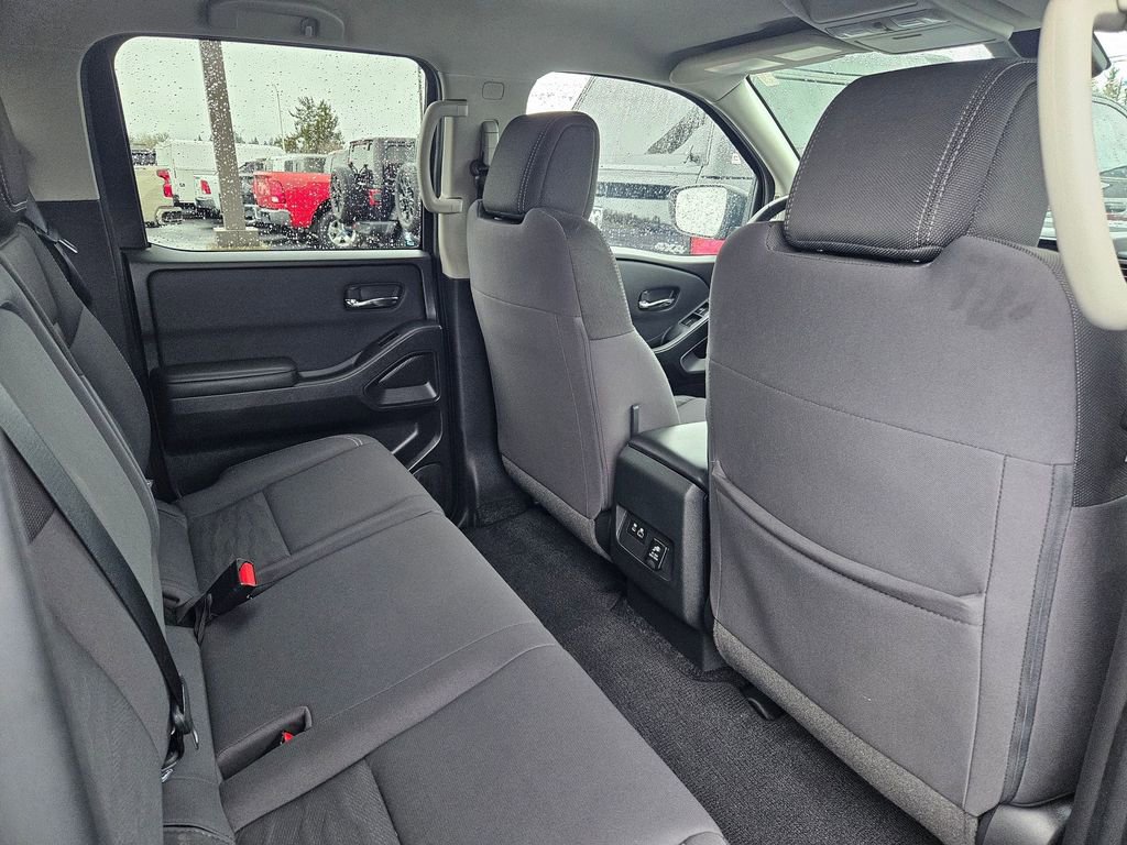 Used 2024 Nissan Frontier SV w/ SV Convenience Package image 36