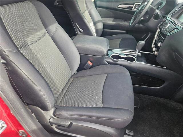 Used 2017 Nissan Pathfinder S image 14