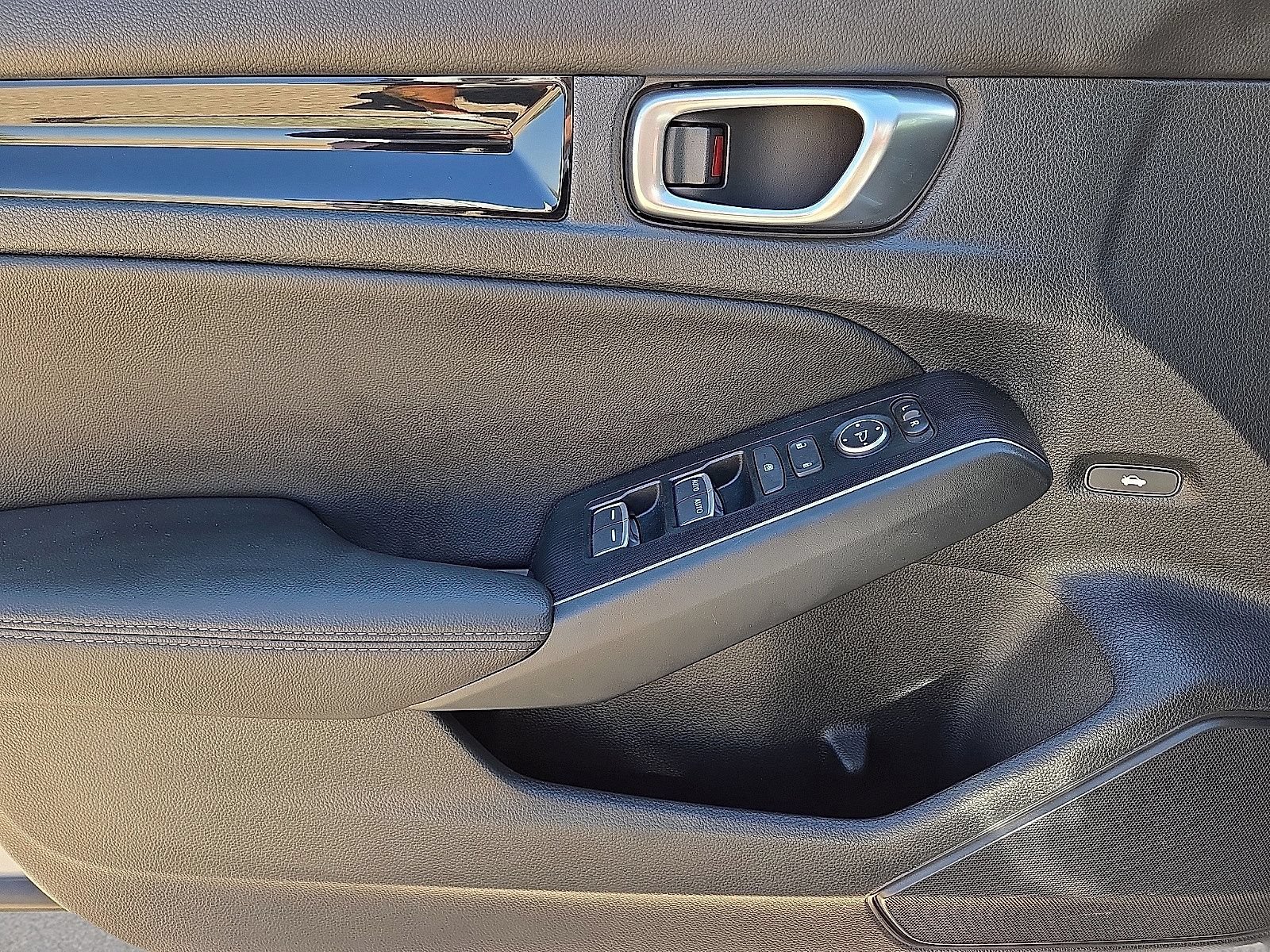 Used 2023 Honda Civic Touring image 21