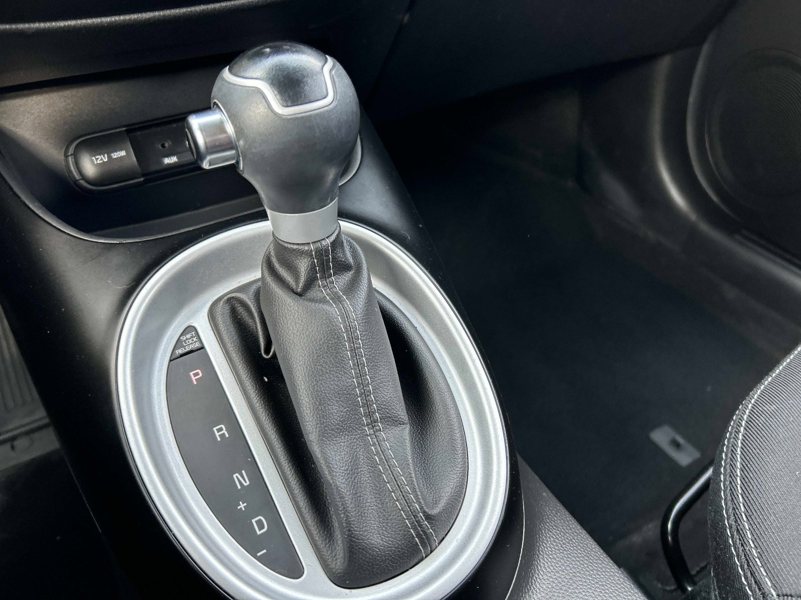 Used 2017 Kia Soul + image 28