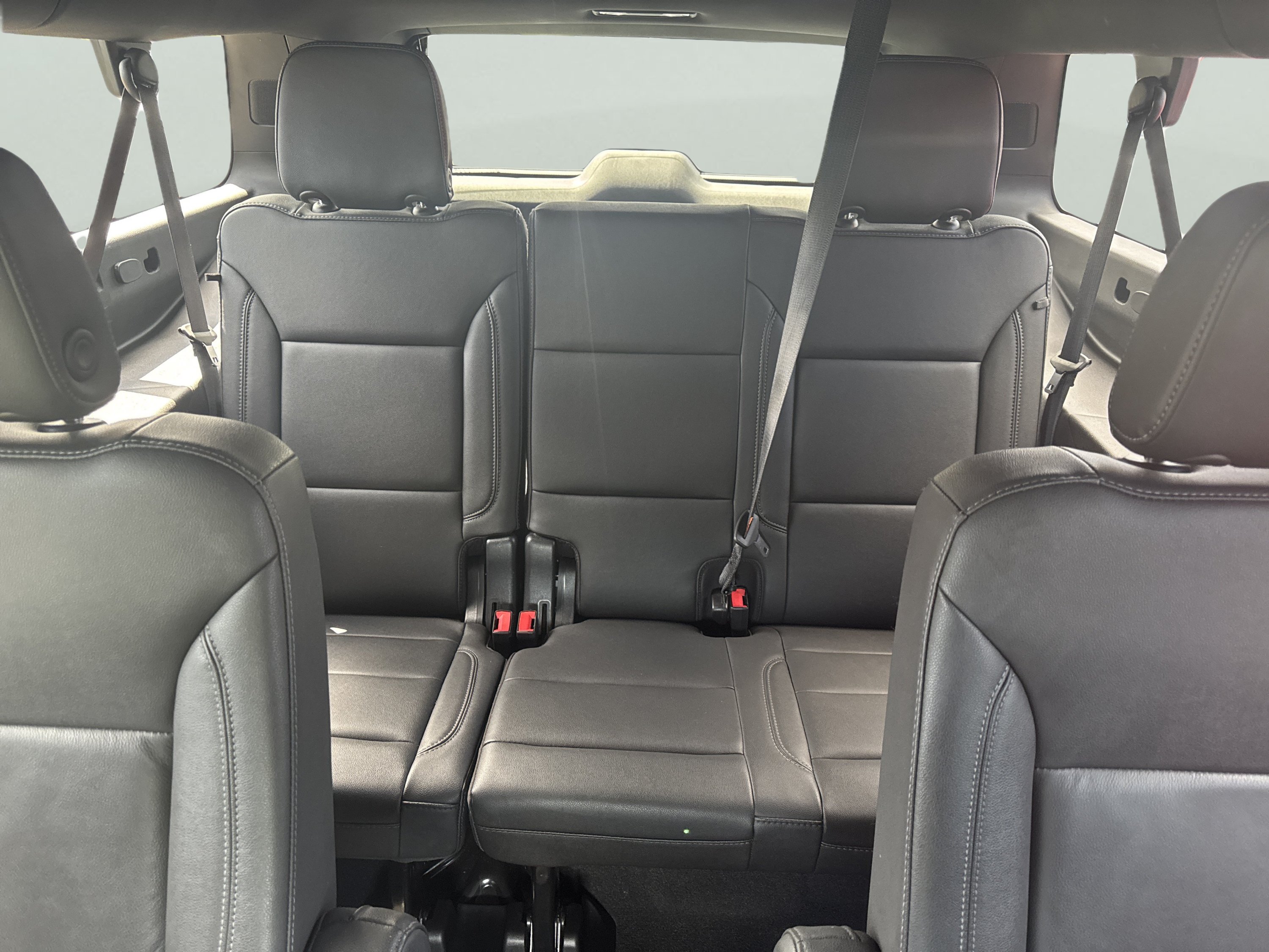 Used 2022 Chevrolet Suburban LT AWD/4WD image 19
