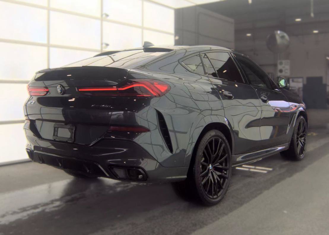 Used 2022 BMW X6 xDrive40i w/ M Sport Package AWD/4WD image 4