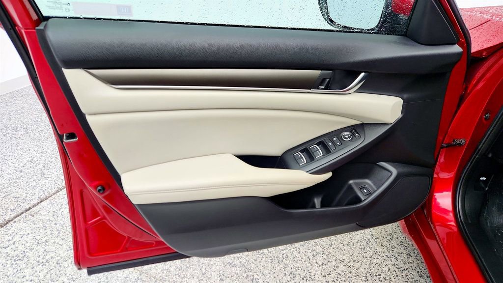 Used 2019 Honda Accord LX image 10