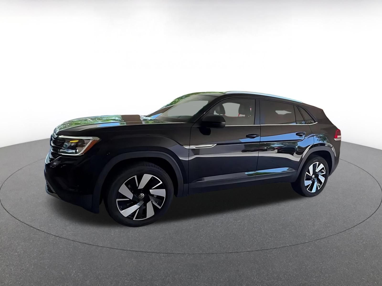 Used 2026 Volkswagen Atlas Cross Sport SE FWD image 6