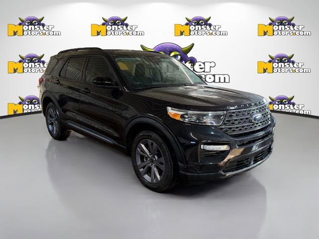 Used 2022 Ford Explorer XLT w/ Equipment Group 202A image 3