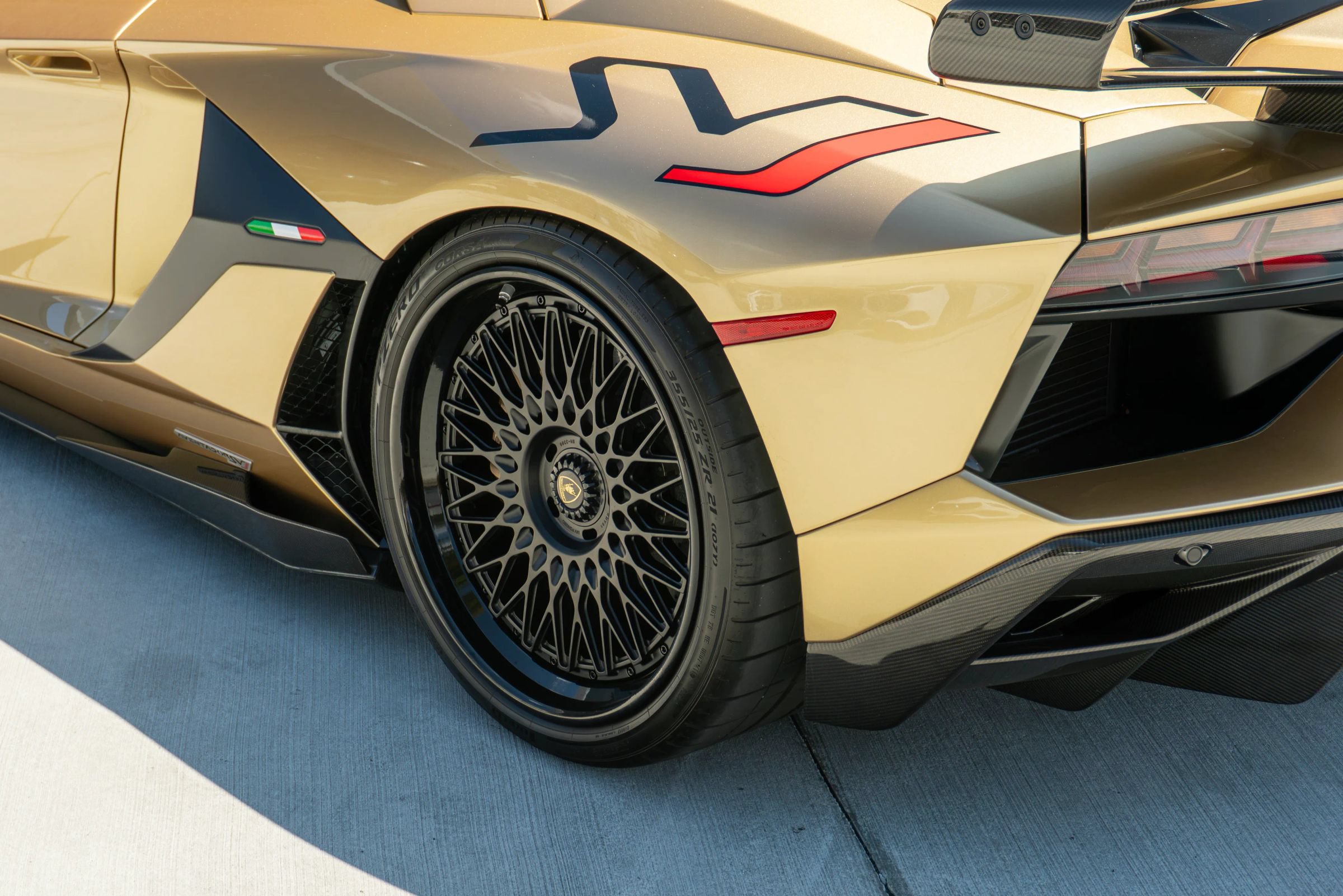 Used 2020 Lamborghini Aventador SVJ AWD/4WD image 50