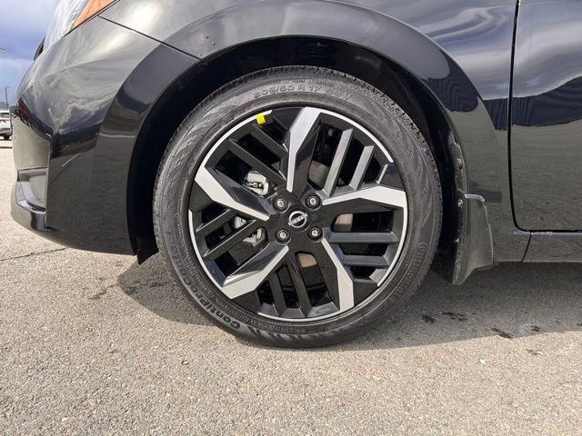 New 2025 Nissan Versa SR w/ Trunk Package image 9