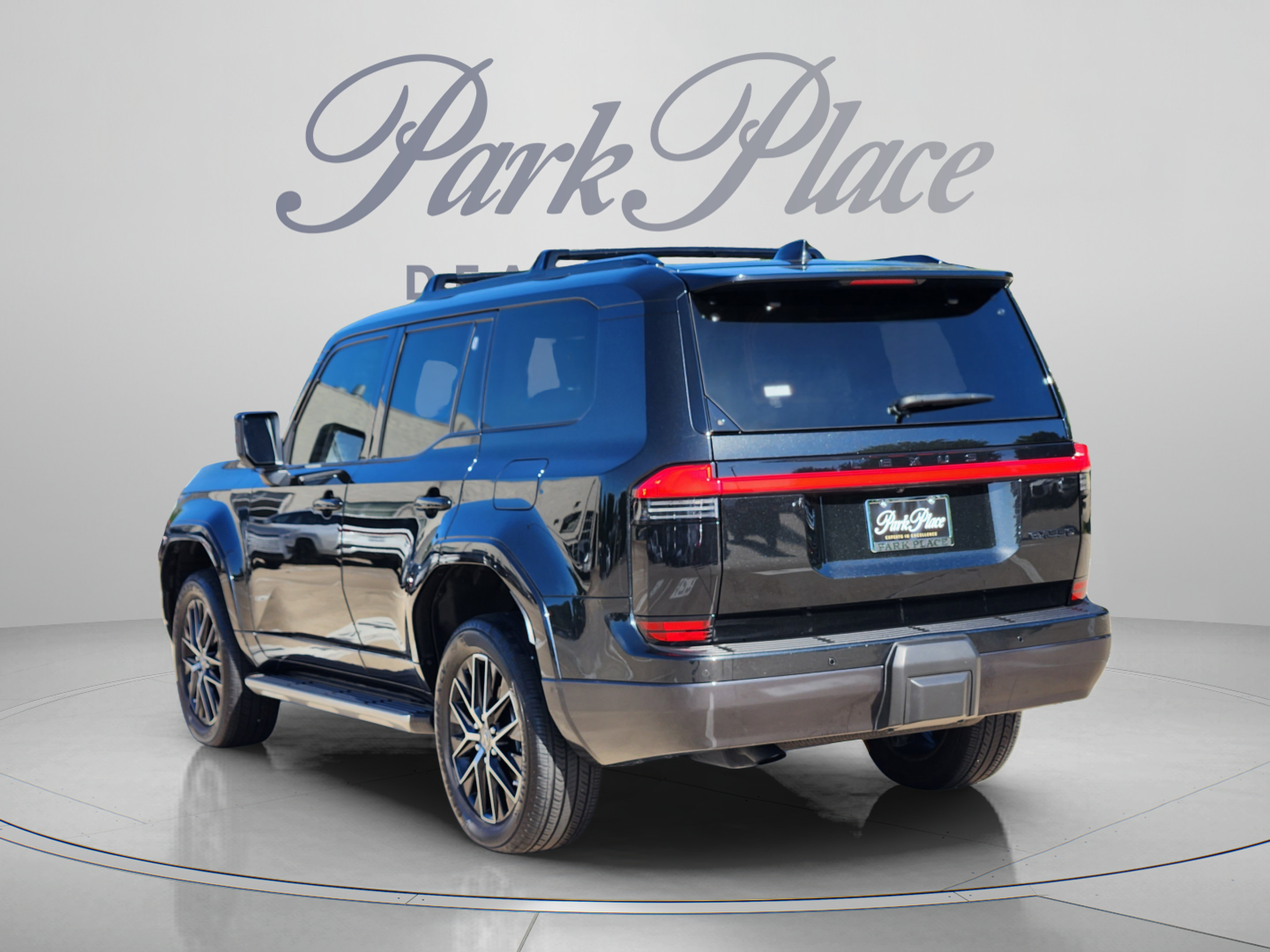 Used 2024 Lexus GX 550 w/ Cold Area Package AWD/4WD image 3