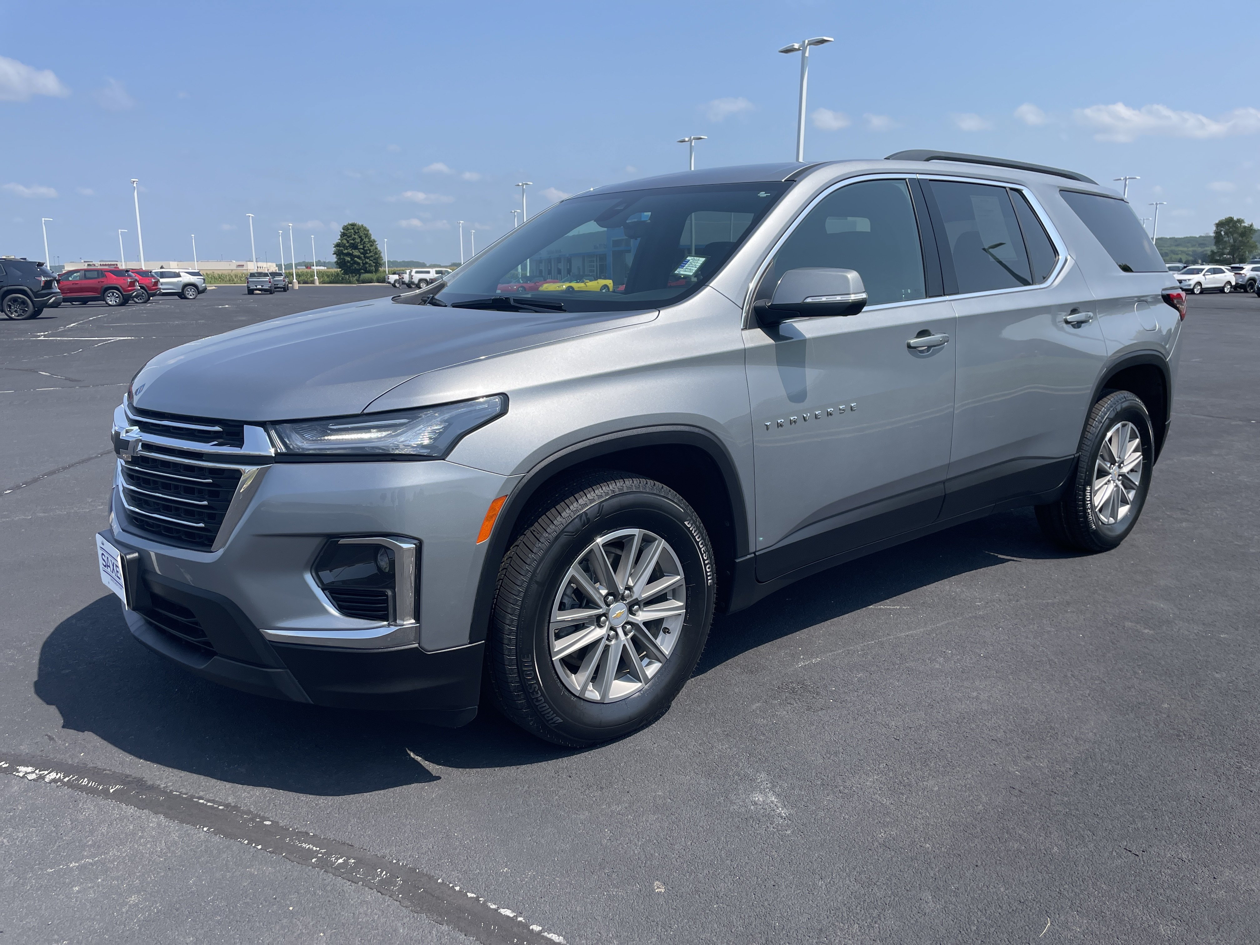 Used 2023 Chevrolet Traverse LT w/ Rear Camera Mirror Package