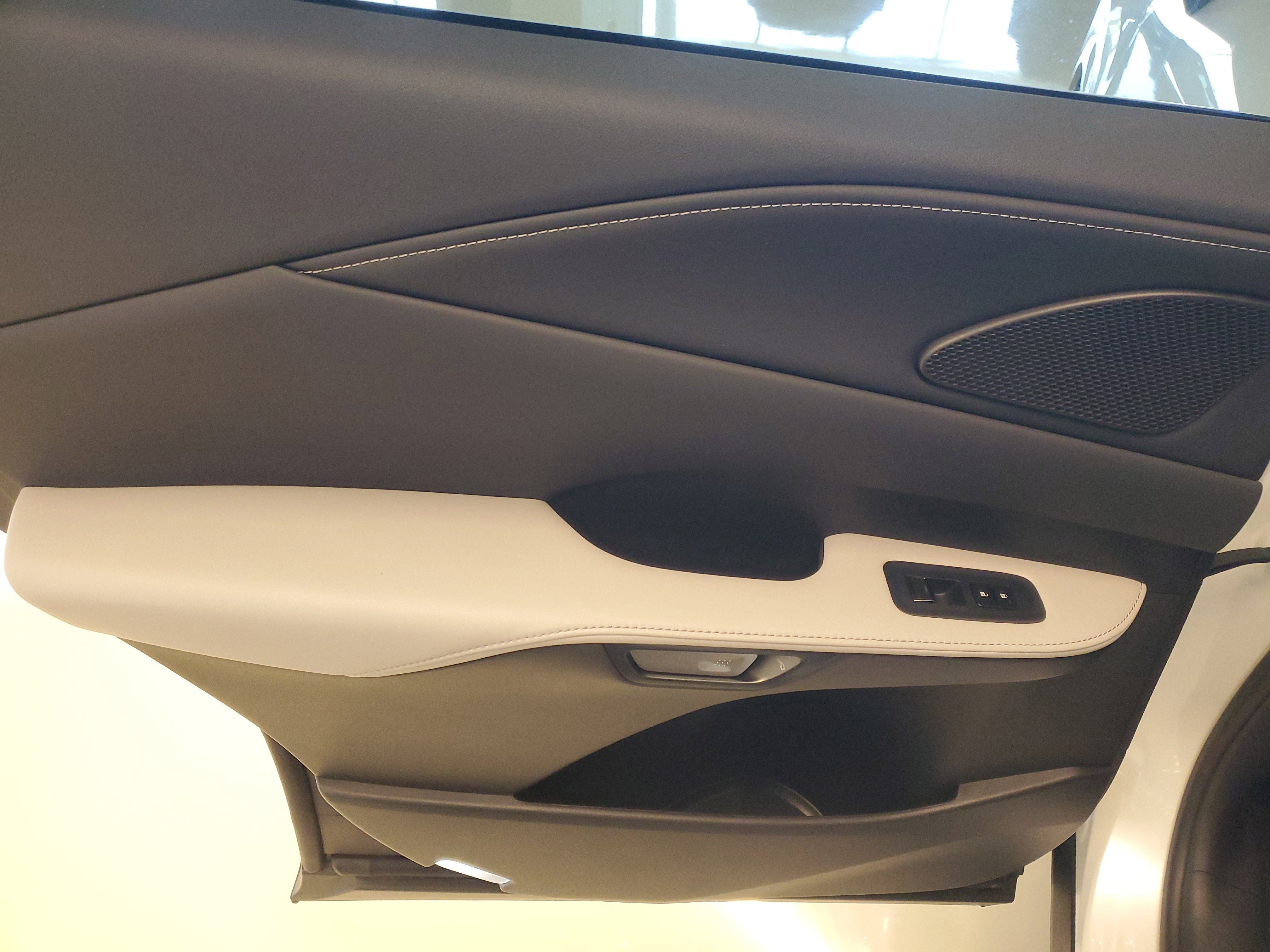 Used 2025 Lexus RX 350h image 19