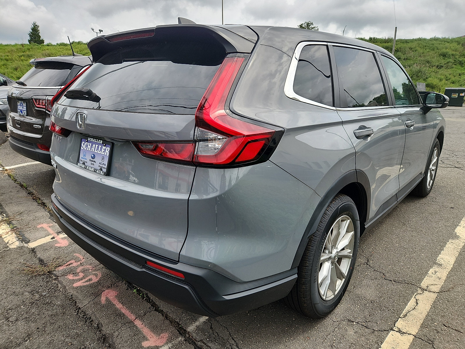 Used 2023 Honda CR-V EX image 3