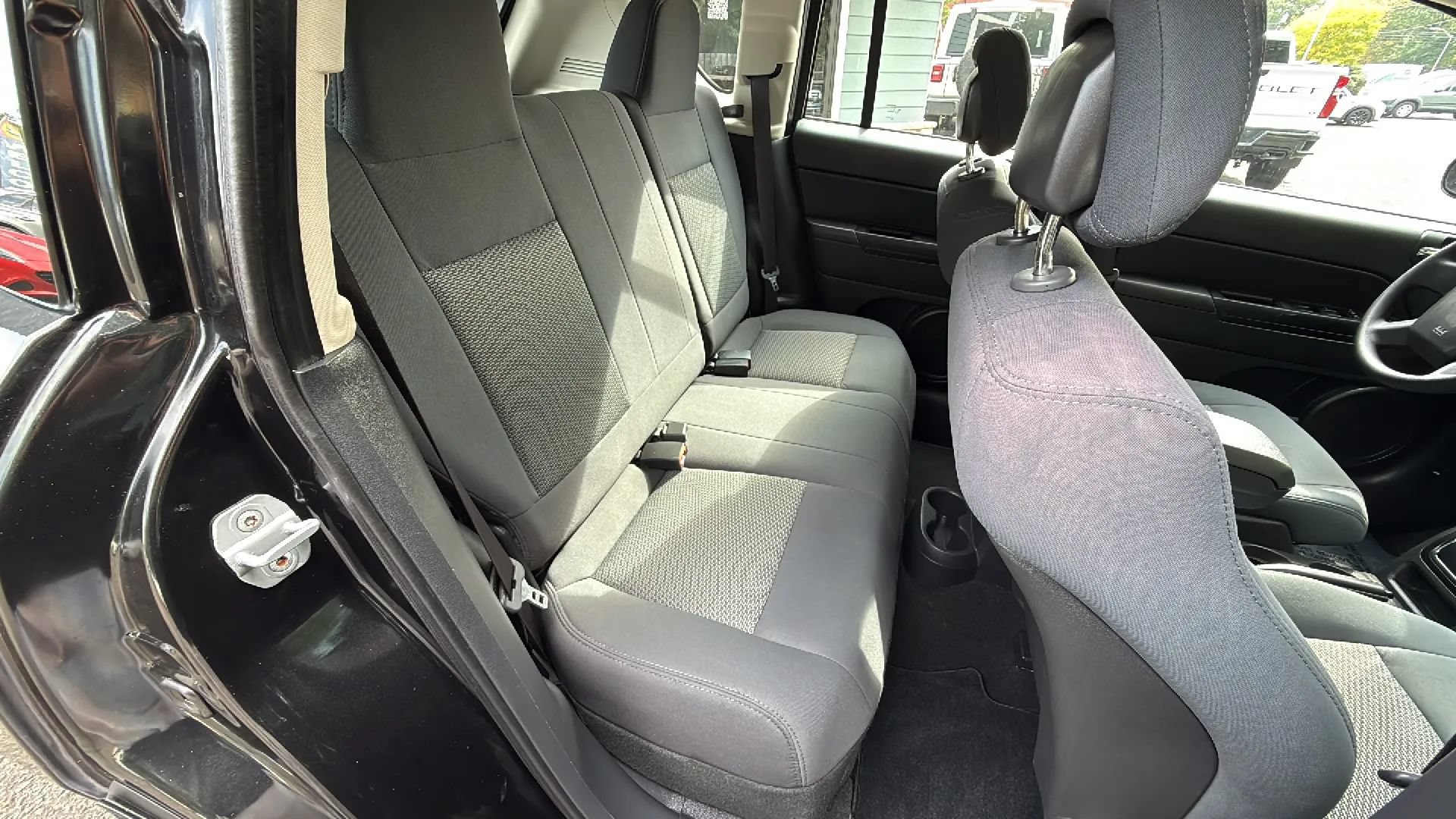 Used 2010 Jeep Compass Sport w/ PWR Equipment Group AWD/4WD image 19