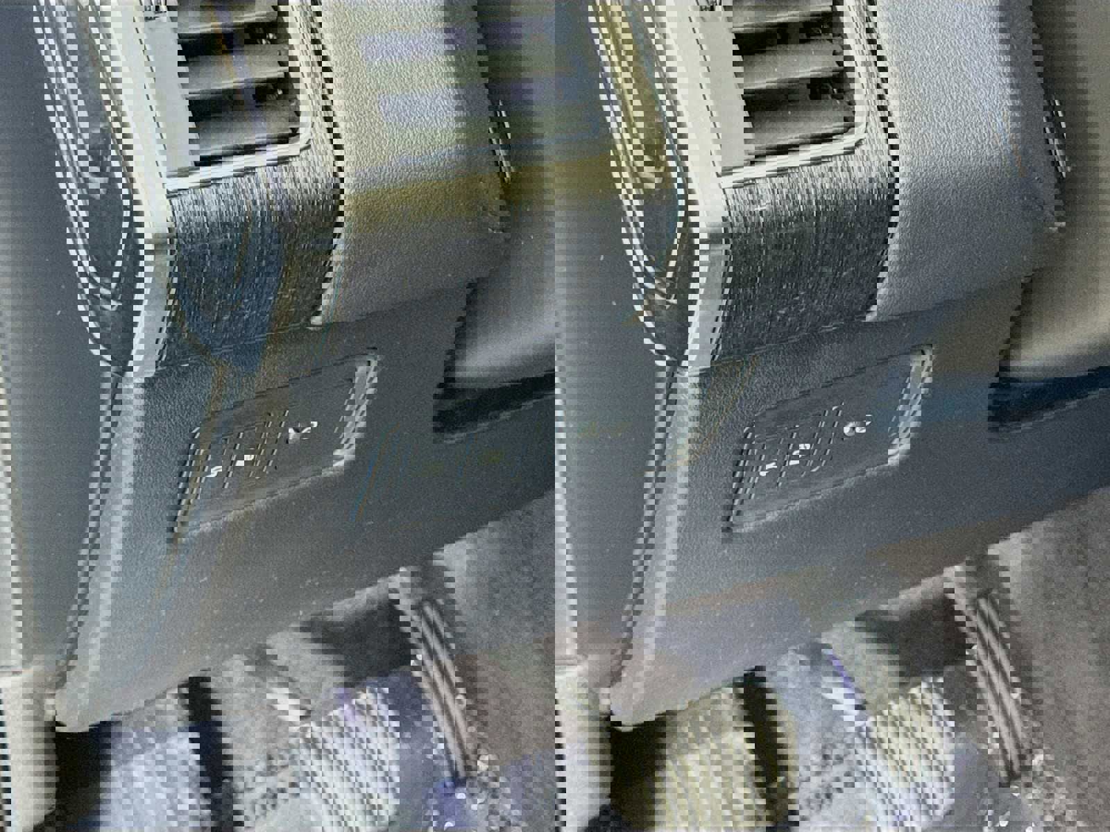 Used 2020 Land Rover Range Rover Sport HSE image 10