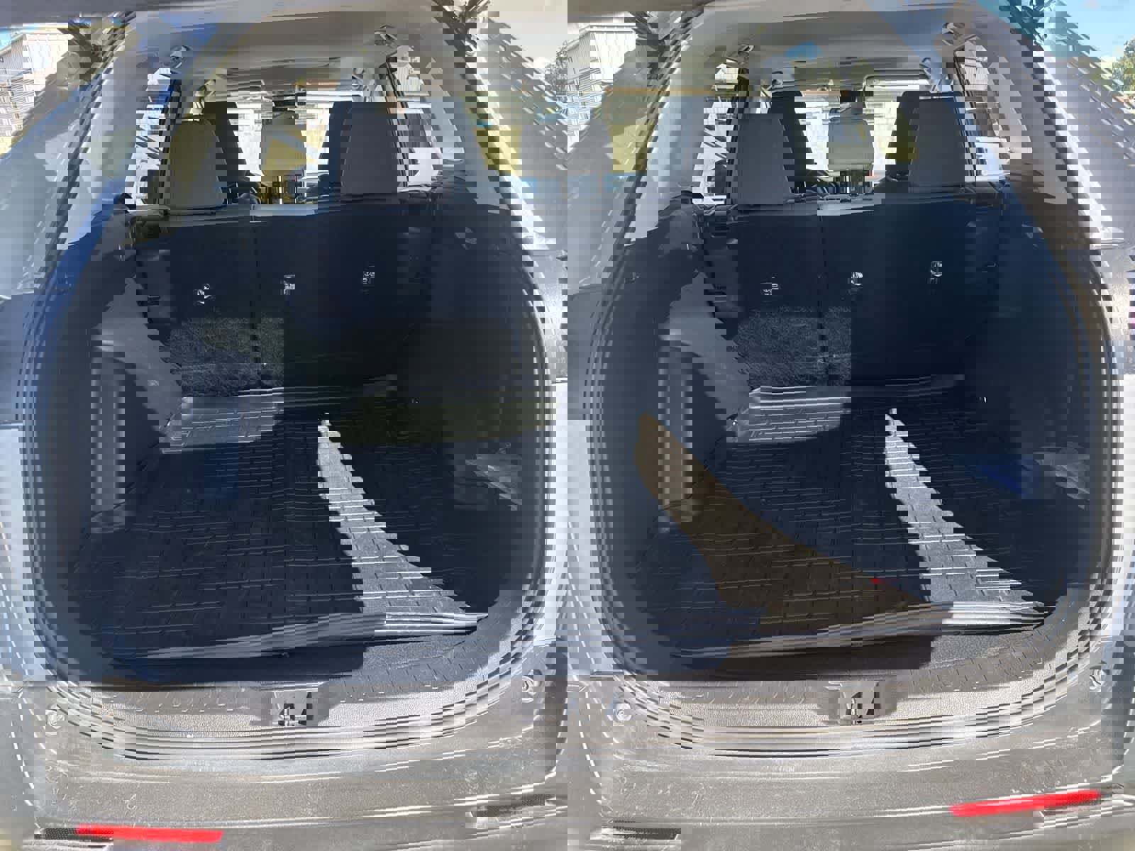 Used 2020 Toyota RAV4 XLE w/ Convenience Package image 15