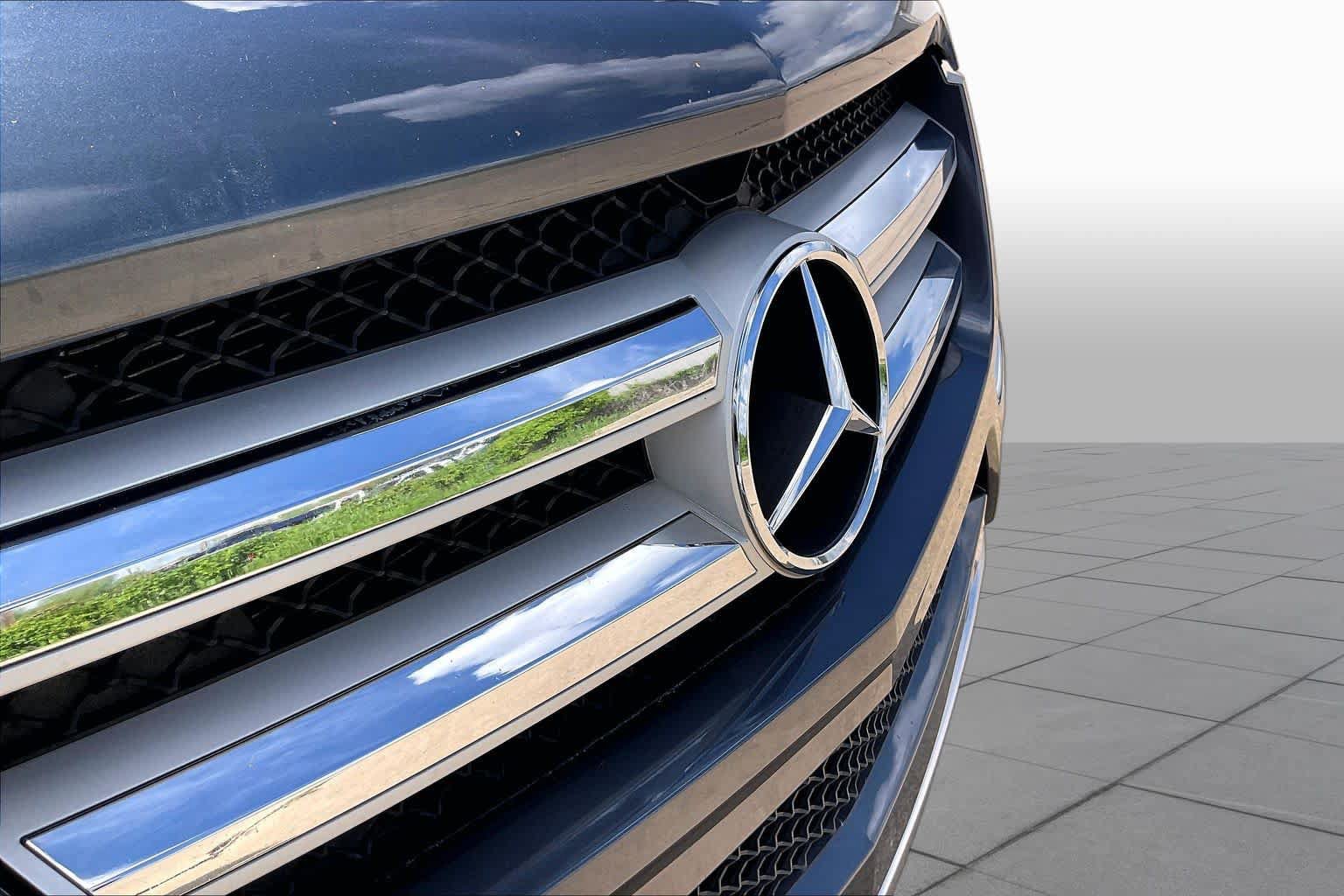 Used 2012 Mercedes-Benz GL 450 4MATIC image 25