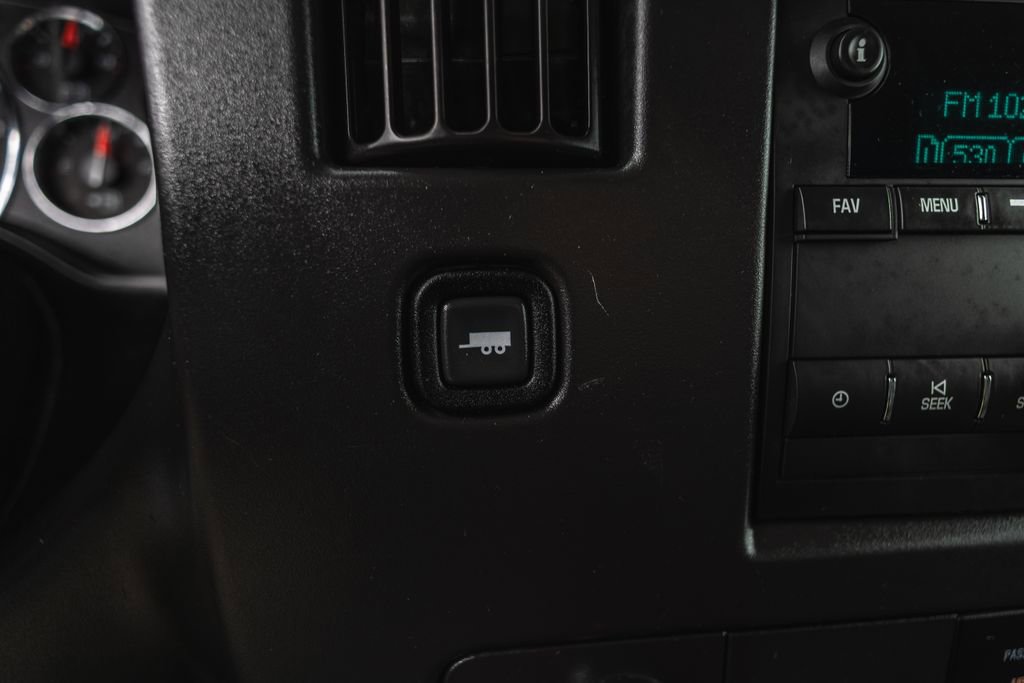 Used 2024 Chevrolet Express 2500 w/ Driver Convenience Package image 17